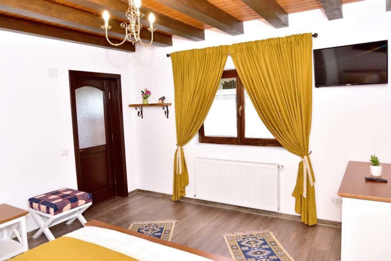 Casuta De Poveste Targu Neamt Exterior foto